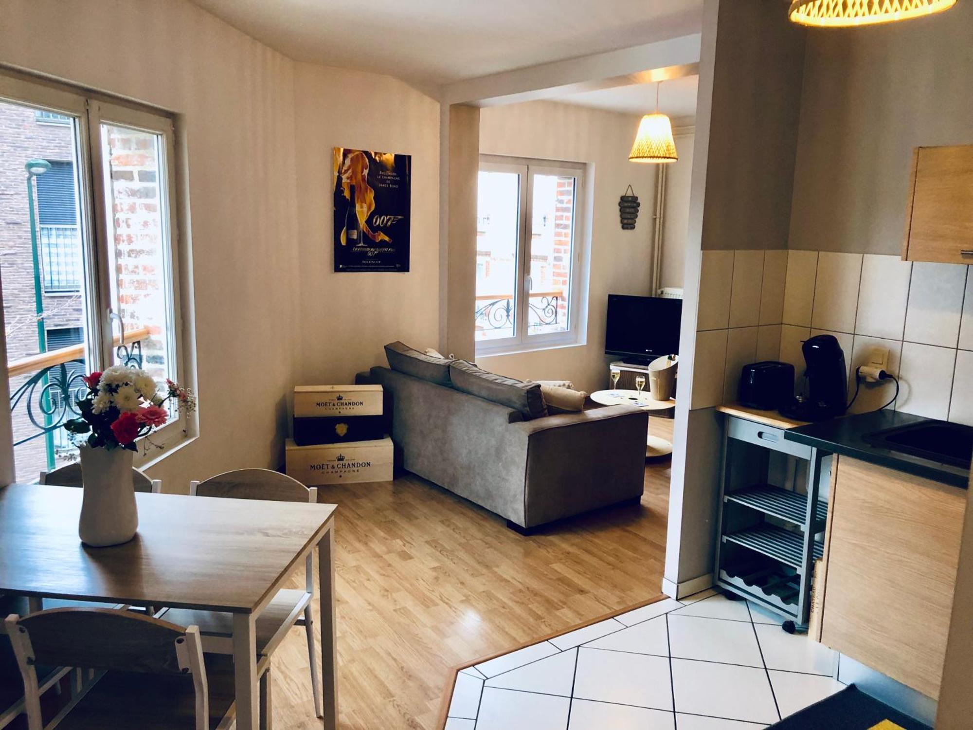 Logement Centre Ville D'Epernay Avec Parking Prive Eksteriør bilde